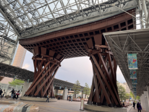 金沢駅 鼓門